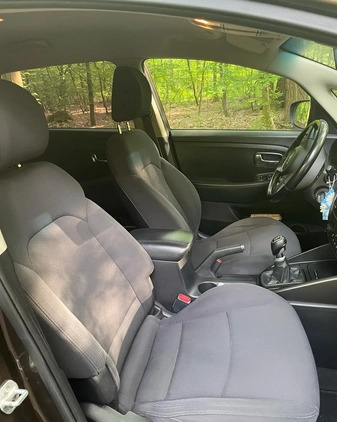 Kia Carens cena 39900 przebieg: 140000, rok produkcji 2014 z Wrocław małe 232